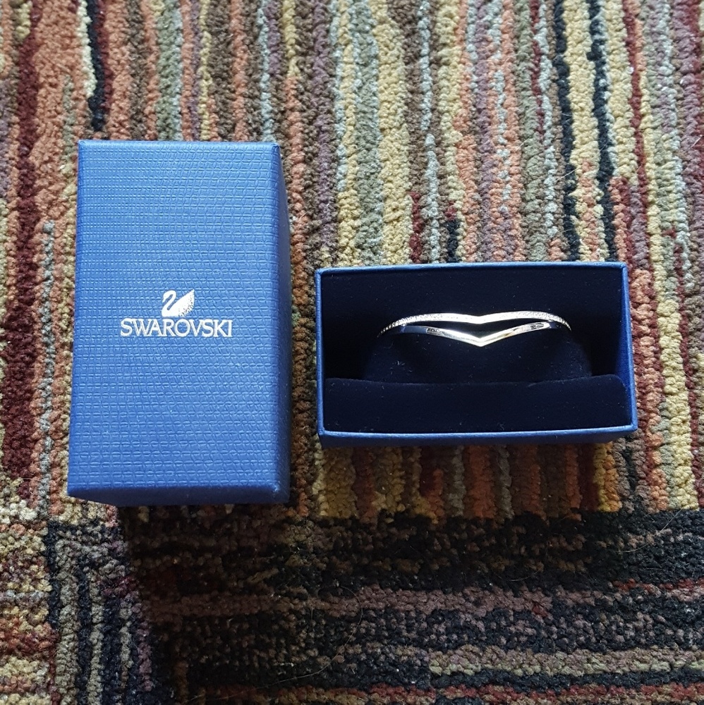 XxSOLDxX SWAROVSKI Silver "V" Crystal Bracelet - Picture 1 of 8